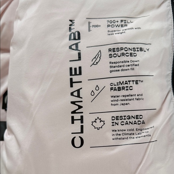 Aritzia Super Puff cliMATTE - Picture 5 of 12